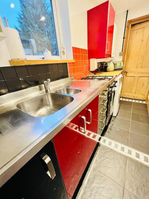 Cosy Cottage In Central Reading Free Parking & Fast Wifi Exterior photo